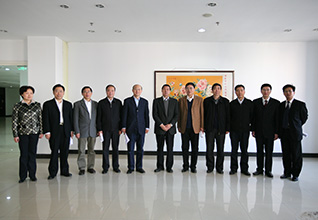 國(guó)家質(zhì)檢總局局長(zhǎng)王勇、副局長(zhǎng)支樹平、紀(jì)檢組長(zhǎng)王煒、總工程師張綱在&ldquo;全國(guó)質(zhì)量知識(shí)競(jìng)賽&rdquo;復(fù)賽現(xiàn)場(chǎng)親切接見中國(guó)質(zhì)量檢驗(yàn)協(xié)會(huì)秘書長(zhǎng)張軍、秘書長(zhǎng)助理張明